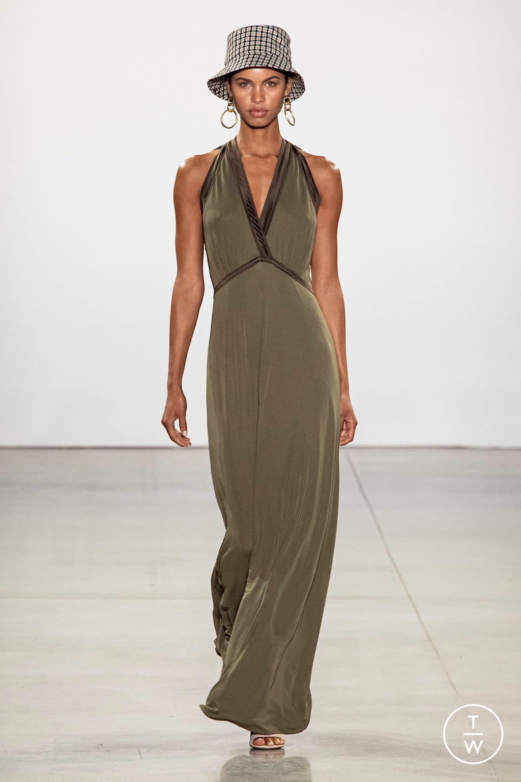 Fashion Week New York Spring/Summer 2020 look 6 from the Elie Tahari collection 女装