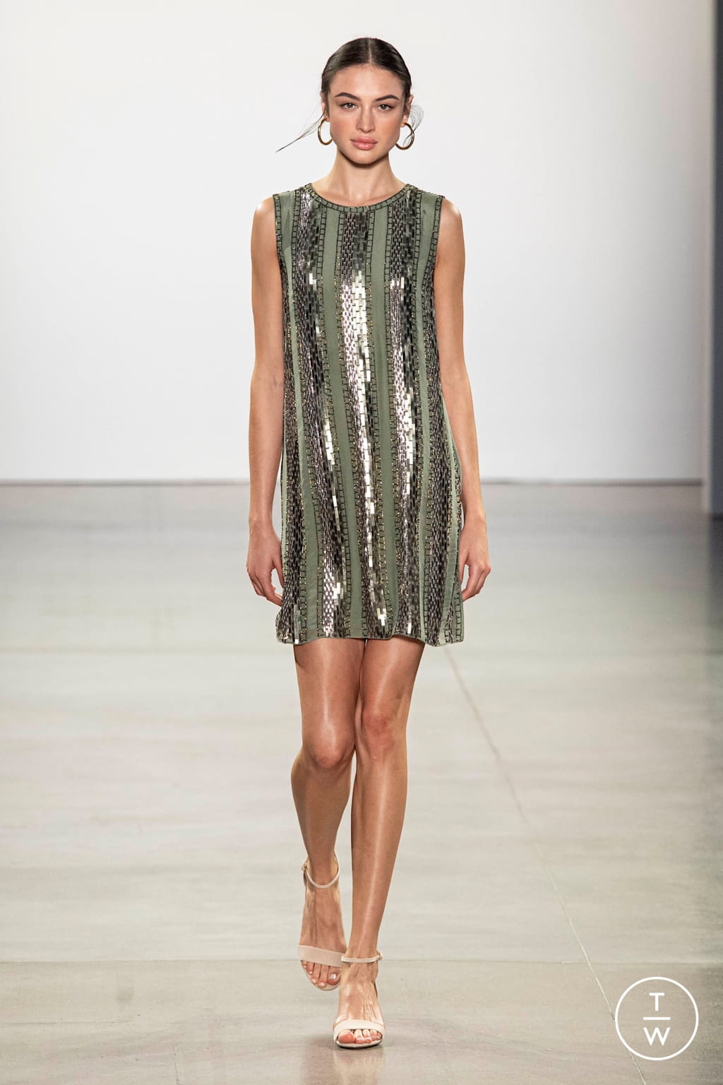 Fashion Week New York Spring/Summer 2020 look 7 from the Elie Tahari collection womenswear