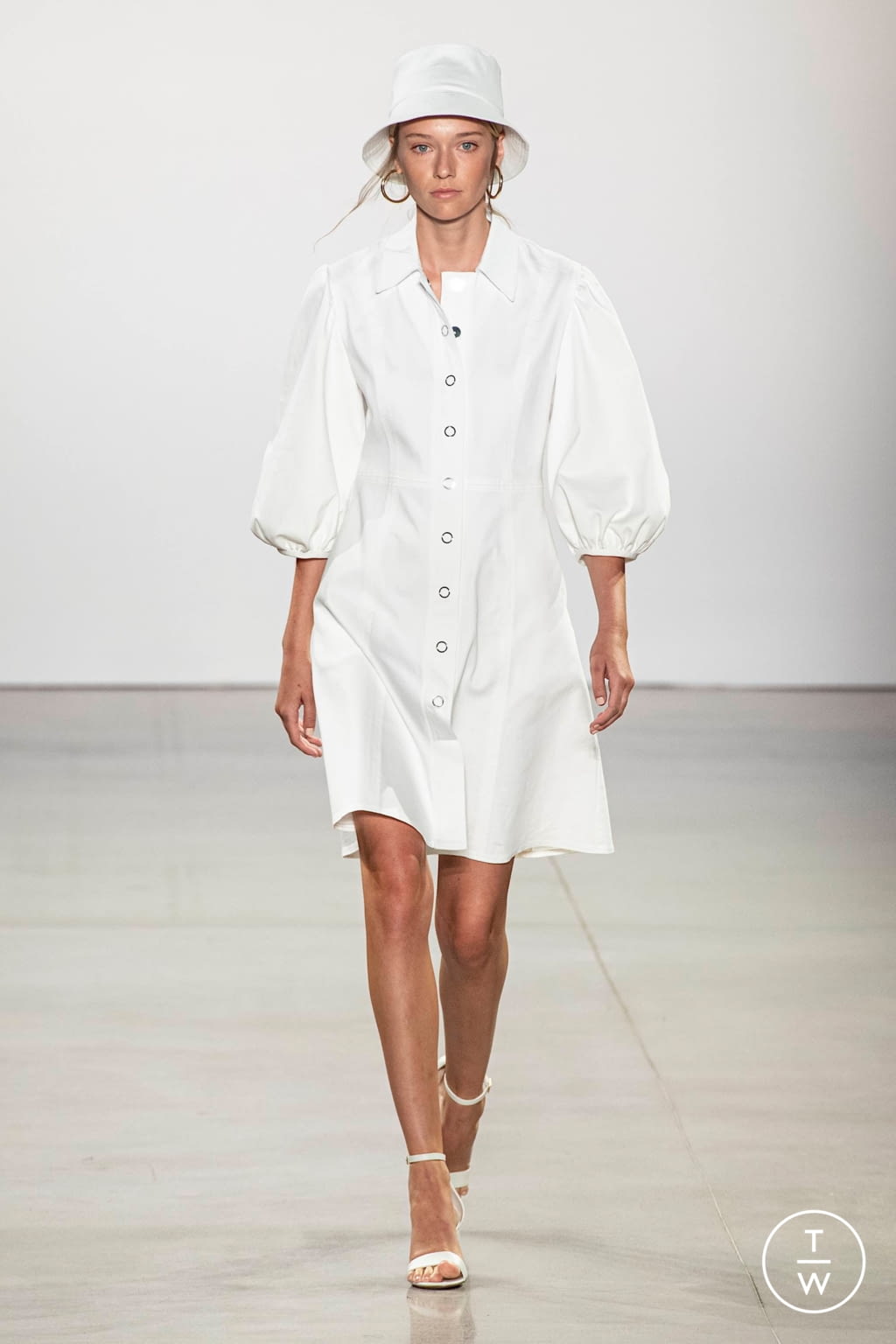Fashion Week New York Spring/Summer 2020 look 22 from the Elie Tahari collection 女装