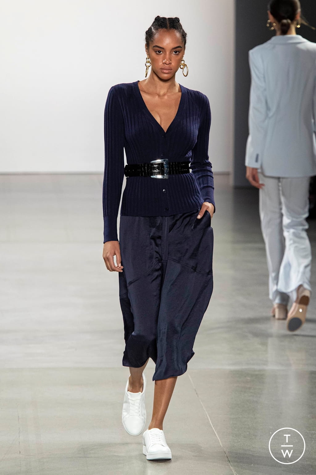 Fashion Week New York Spring/Summer 2020 look 27 from the Elie Tahari collection womenswear