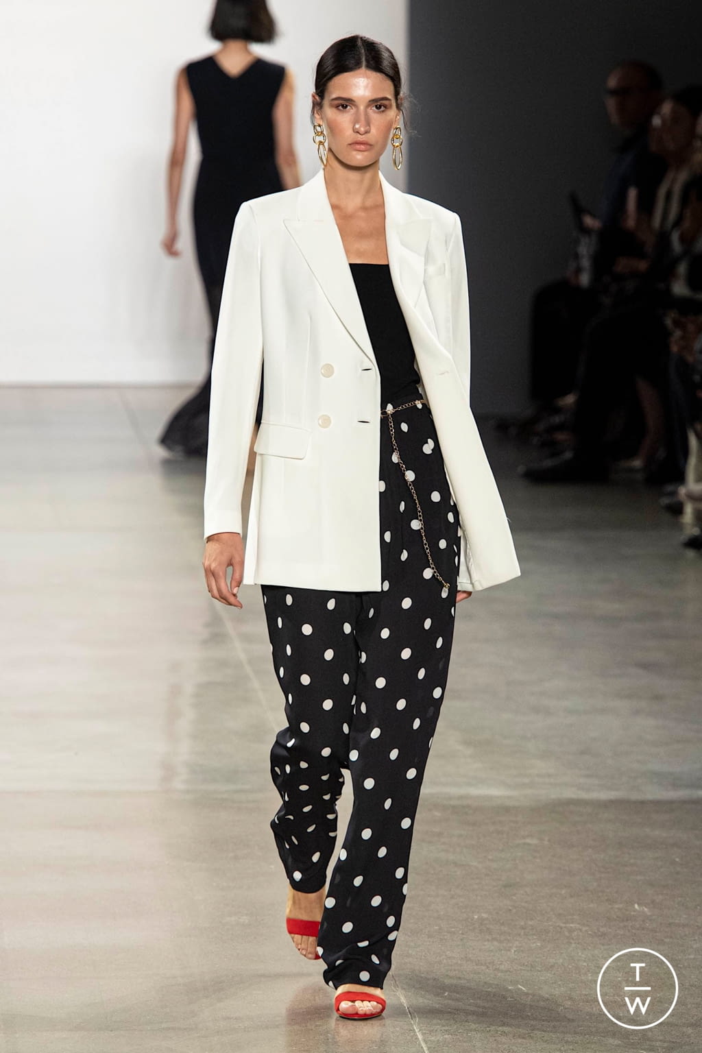 Fashion Week New York Spring/Summer 2020 look 30 from the Elie Tahari collection 女装