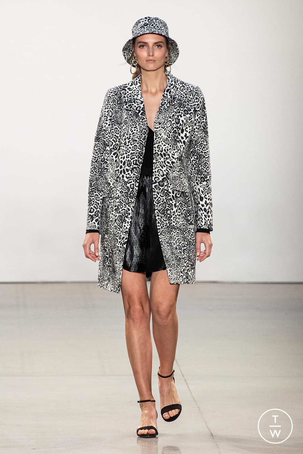 Fashion Week New York Spring/Summer 2020 look 40 from the Elie Tahari collection womenswear