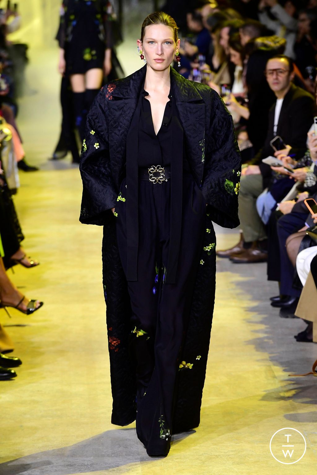 Fashion Week Paris Fall/Winter 2023 look 3 from the Elie Saab collection womenswear