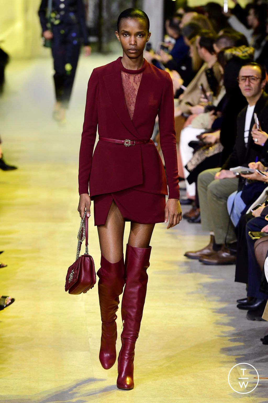 Fashion Week Paris Fall/Winter 2023 look 9 from the Elie Saab collection womenswear