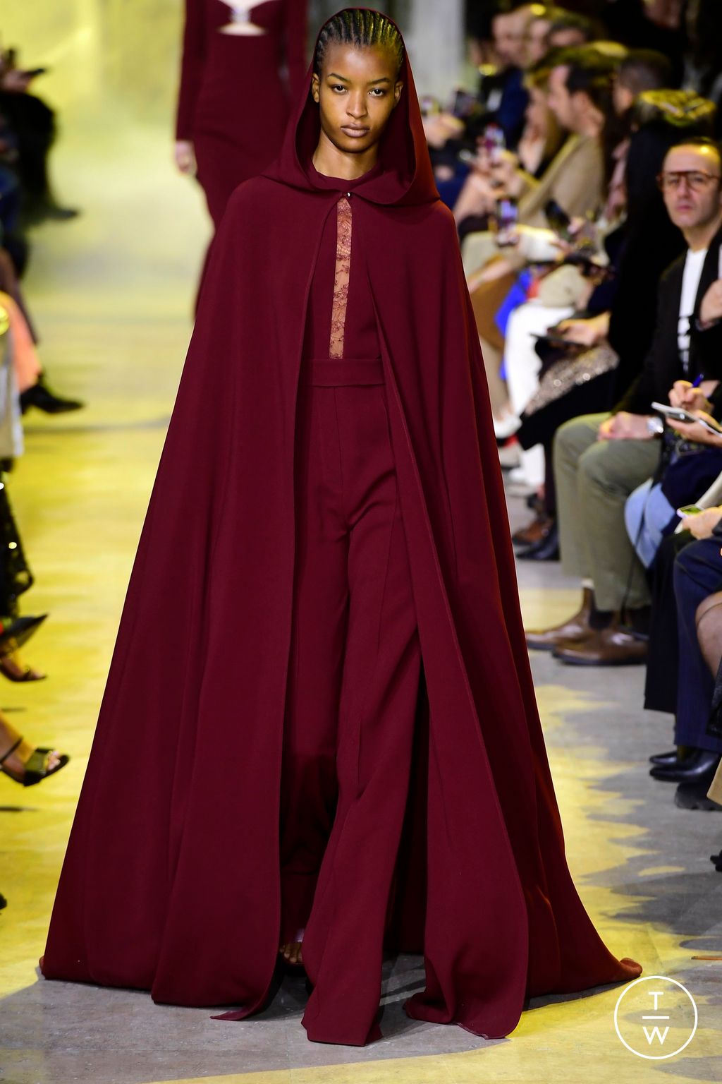 Fashion Week Paris Fall/Winter 2023 look 11 from the Elie Saab collection 女装