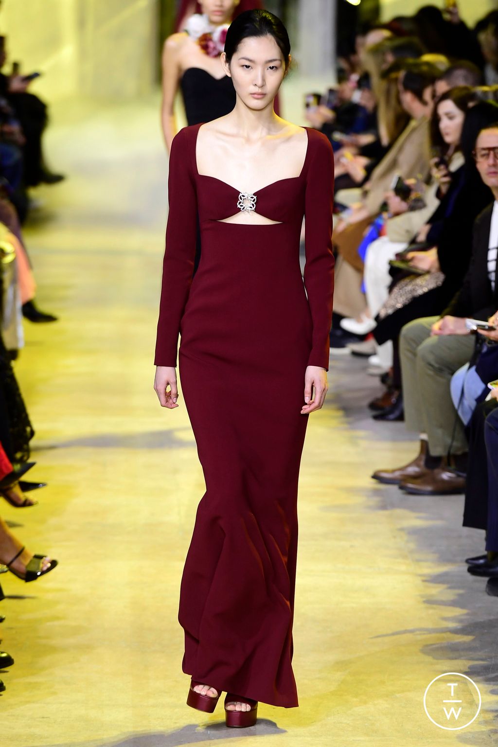 Fashion Week Paris Fall/Winter 2023 look 12 from the Elie Saab collection womenswear