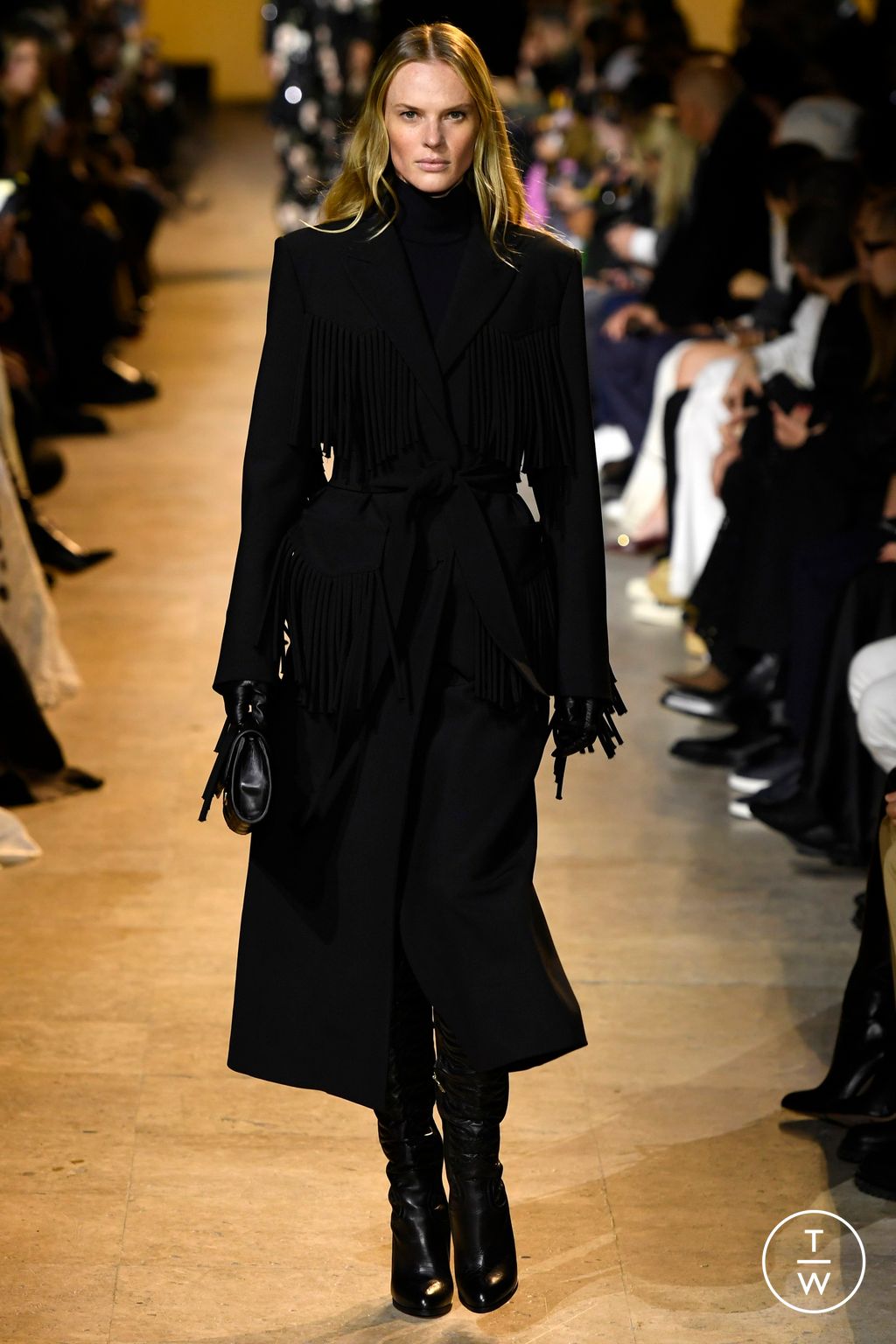 Fashion Week Paris Fall/Winter 2024 look 16 from the Elie Saab collection womenswear