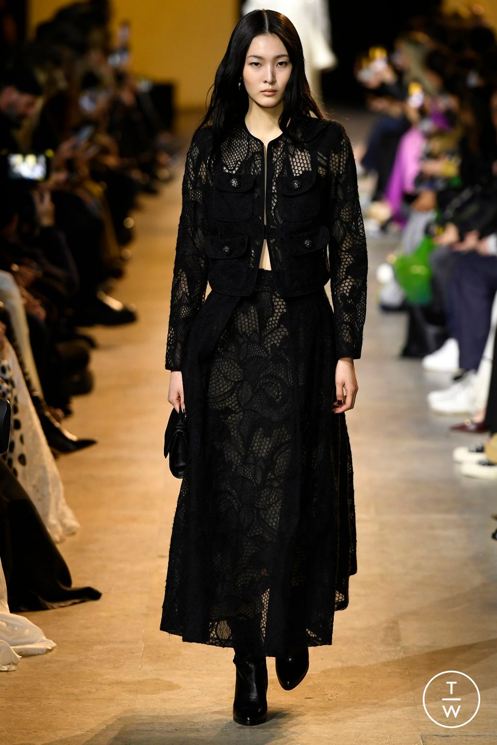 Fashion Week Paris Fall/Winter 2024 look 34 from the Elie Saab collection womenswear