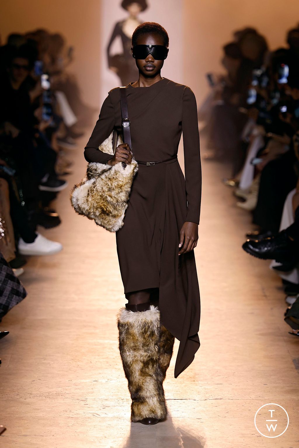 Fashion Week Paris Fall/Winter 2025 look 6 from the Elie Saab collection womenswear