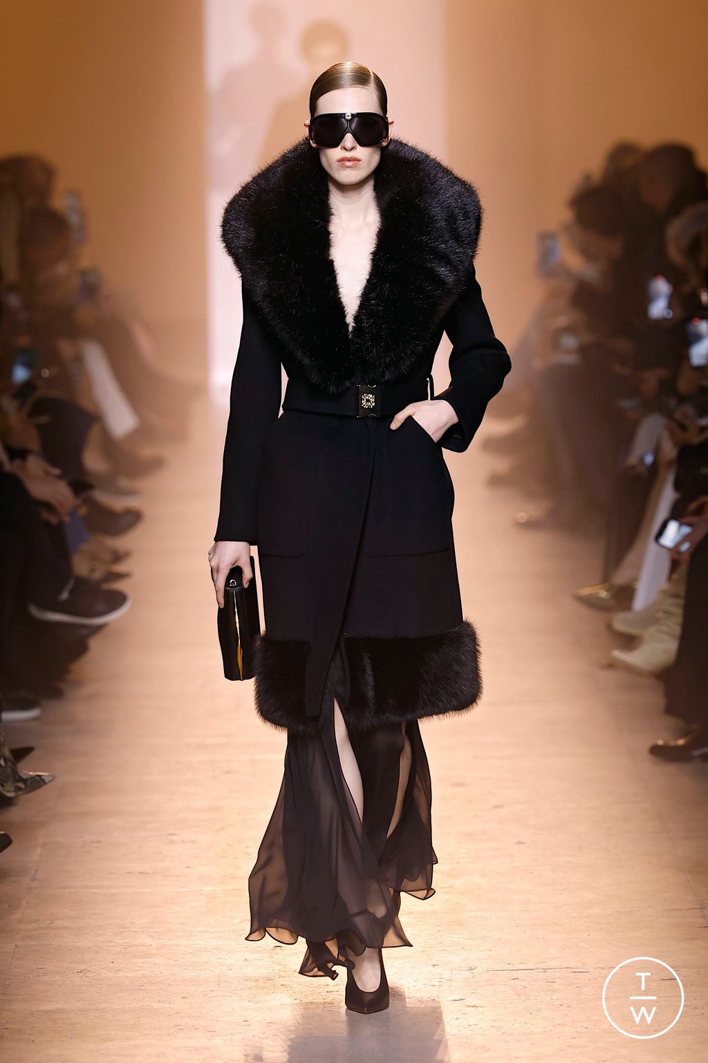 Fashion Week Paris Fall/Winter 2025 look 21 from the Elie Saab collection womenswear