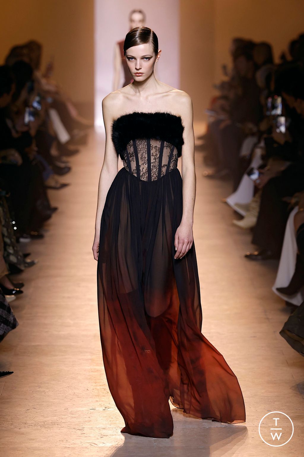 Fashion Week Paris Fall/Winter 2025 look 28 from the Elie Saab collection womenswear