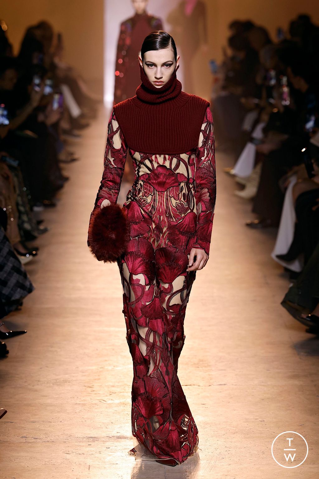Fashion Week Paris Fall/Winter 2025 look 31 from the Elie Saab collection womenswear