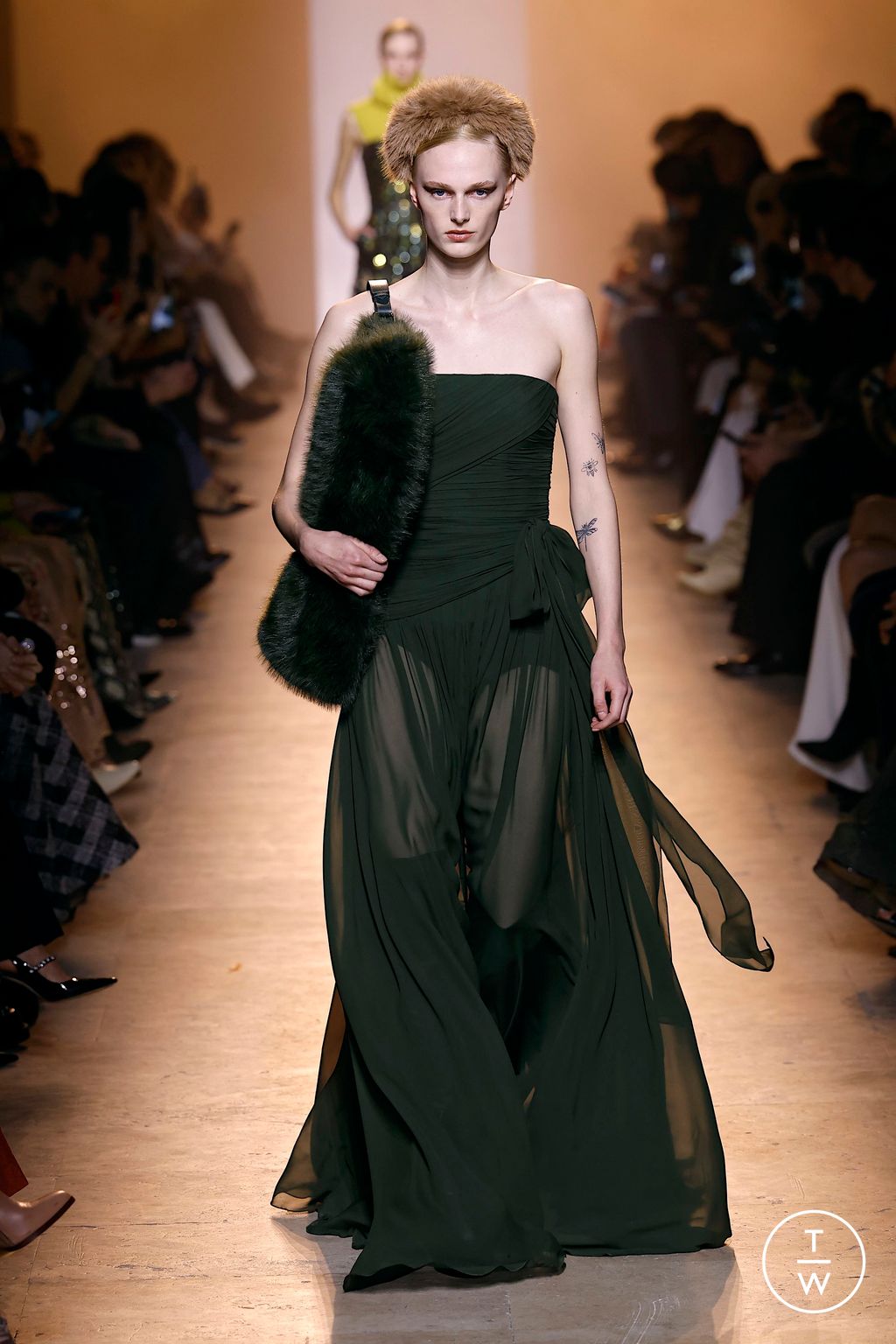 Fashion Week Paris Fall/Winter 2025 look 36 from the Elie Saab collection womenswear