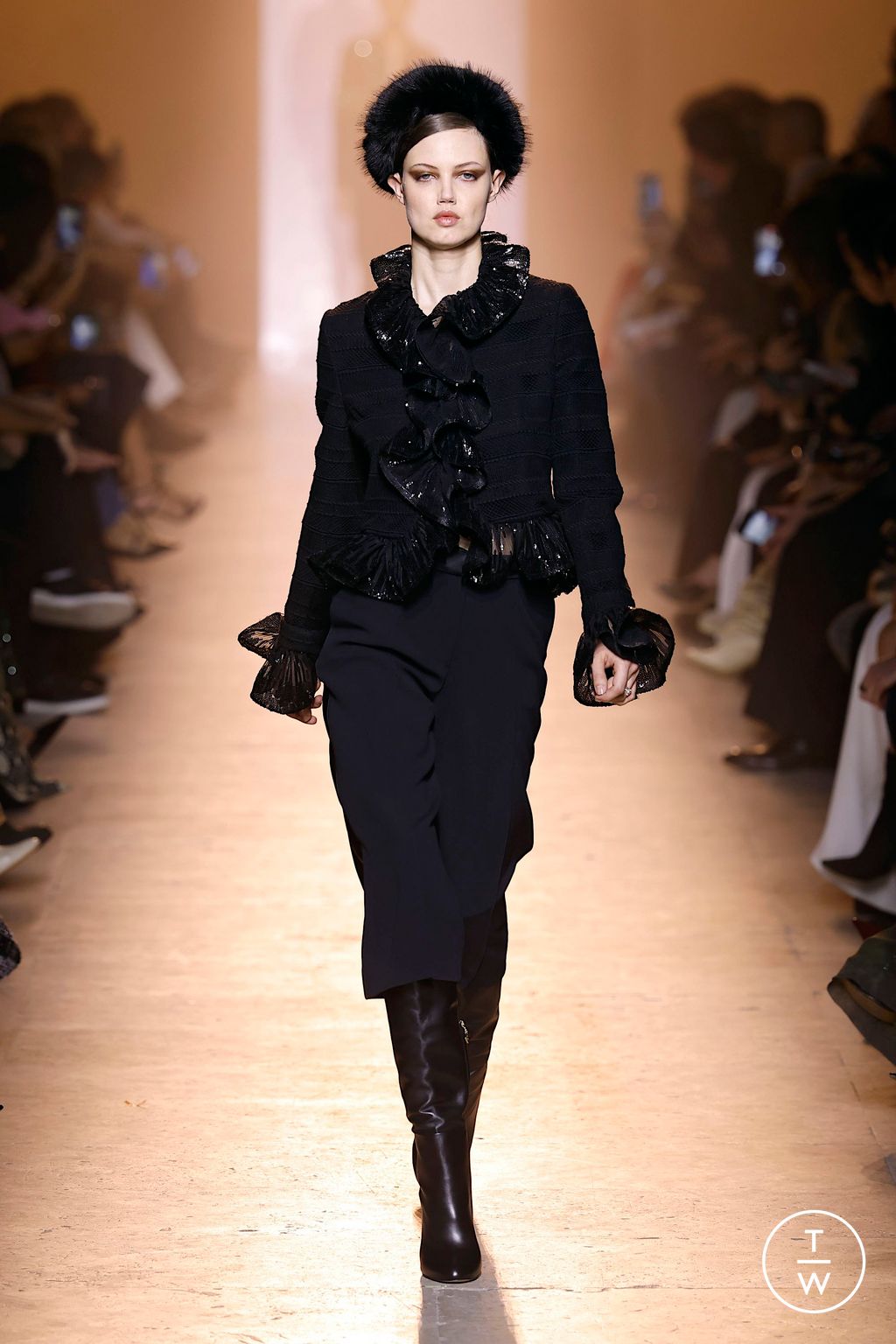 Fashion Week Paris Fall/Winter 2025 look 42 from the Elie Saab collection womenswear