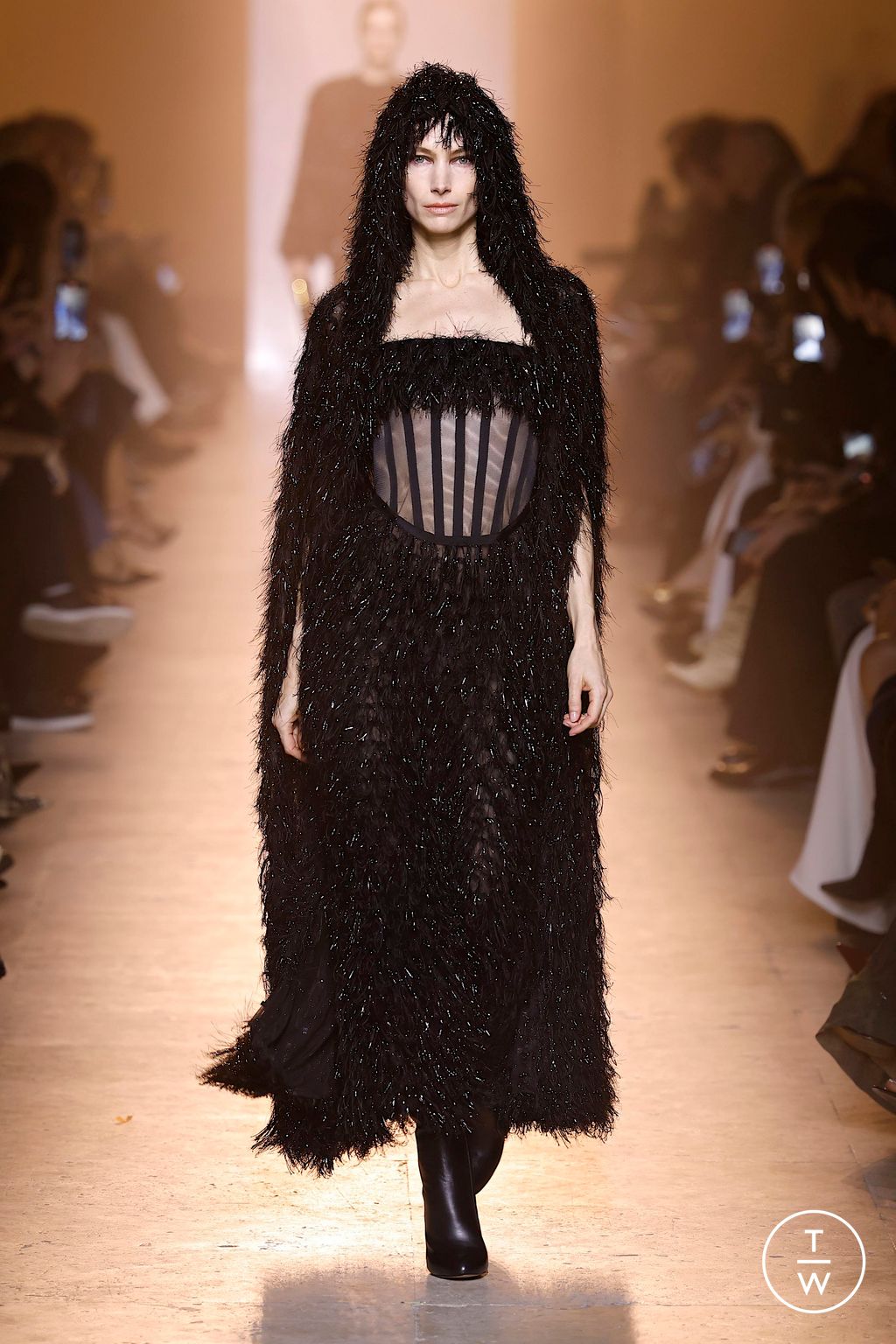 Fashion Week Paris Fall/Winter 2025 look 47 from the Elie Saab collection womenswear