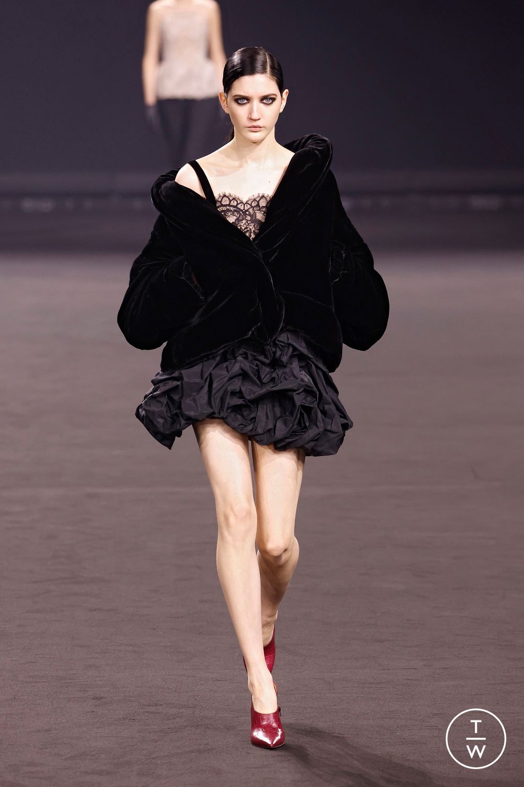 Fashion Week Paris Fall/Winter 2026 look 11 from the Elie Saab collection womenswear