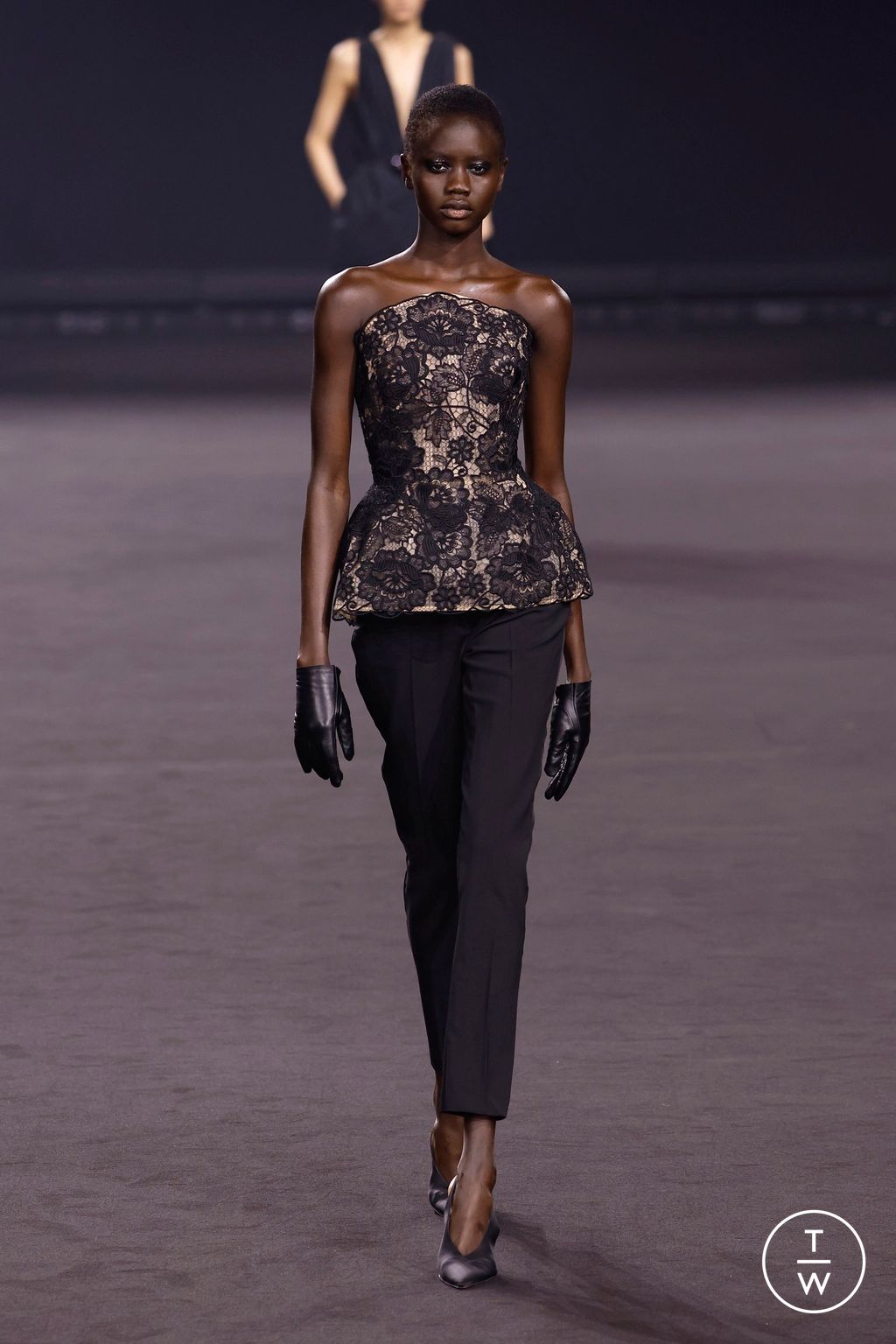 Fashion Week Paris Fall/Winter 2026 look 18 from the Elie Saab collection womenswear