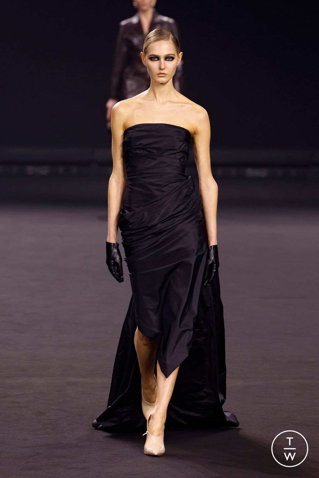 Fashion Week Paris Fall/Winter 2026 look 32 from the Elie Saab collection womenswear