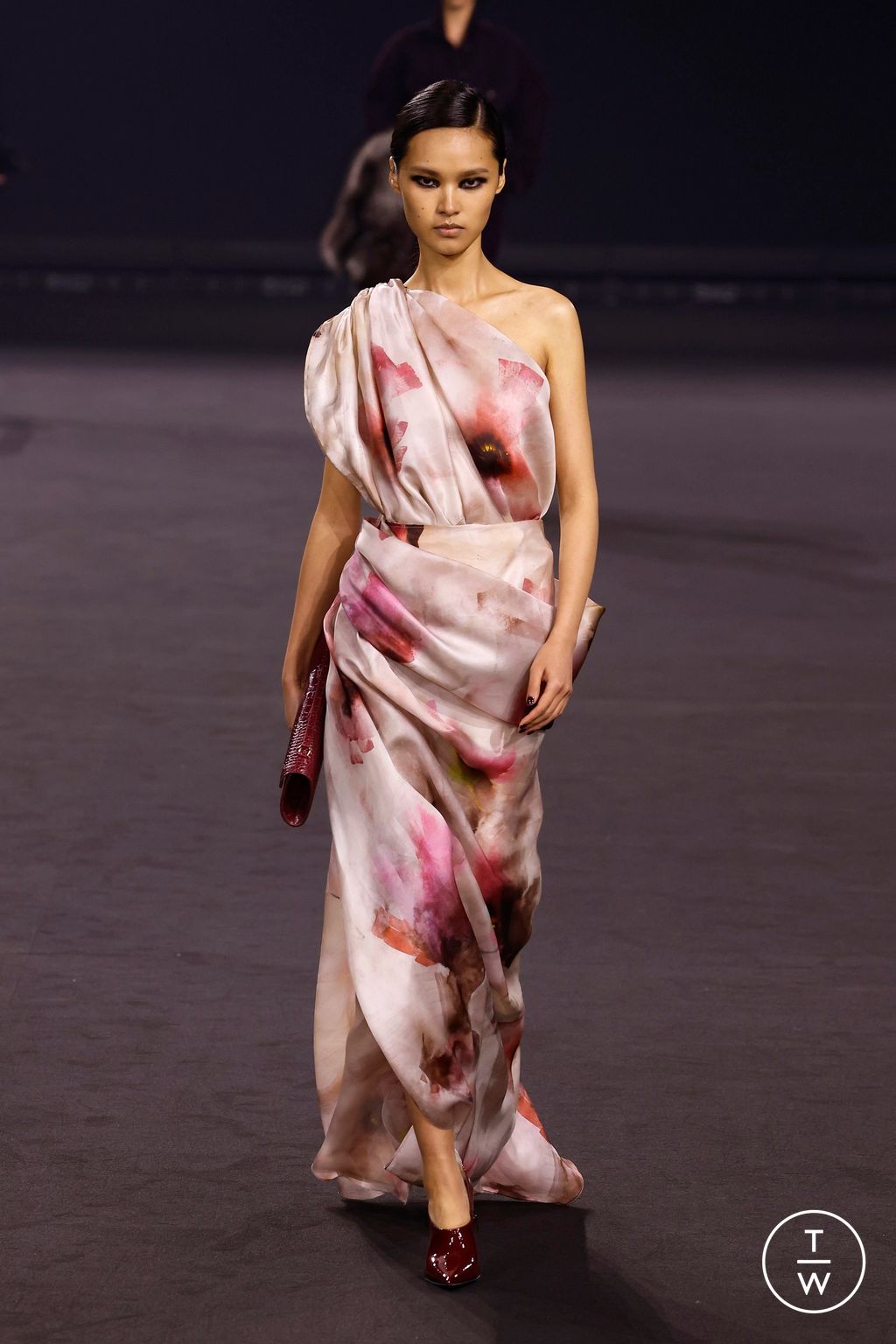 Fashion Week Paris Fall/Winter 2026 look 43 from the Elie Saab collection womenswear