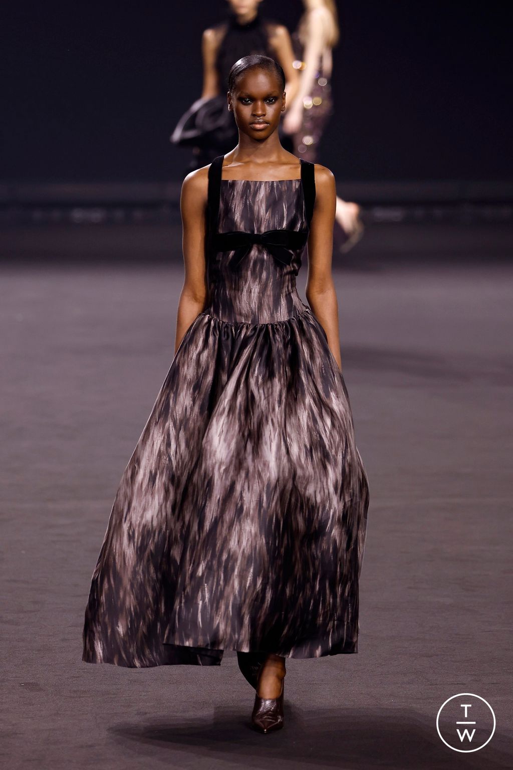 Fashion Week Paris Fall/Winter 2026 look 53 from the Elie Saab collection womenswear