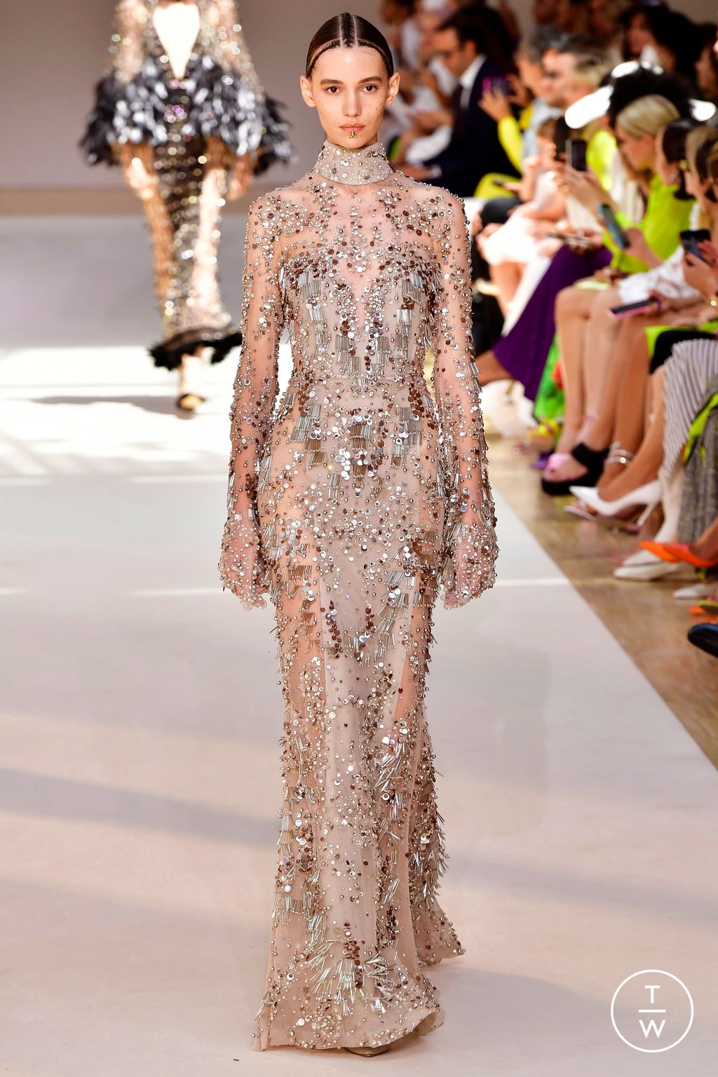 Fashion Week Paris Fall/Winter 2022 look 16 from the Elie Saab collection couture