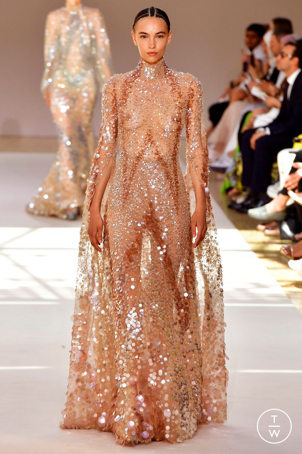 Fashion Week Paris Fall/Winter 2022 look 26 from the Elie Saab collection couture