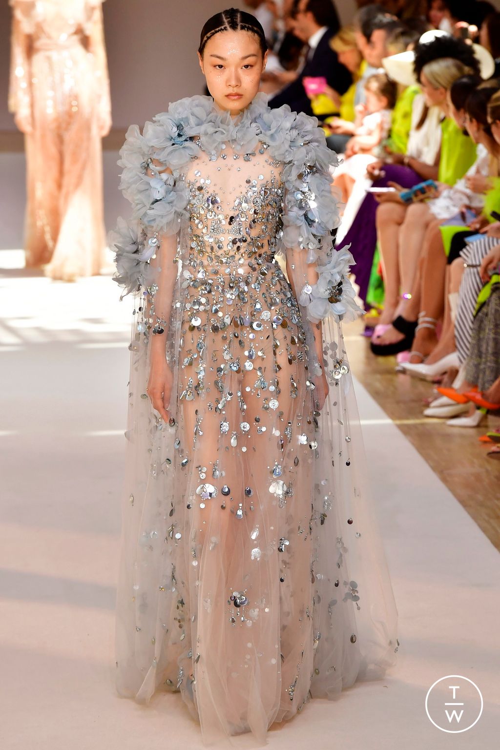 Fashion Week Paris Fall/Winter 2022 look 29 from the Elie Saab collection couture