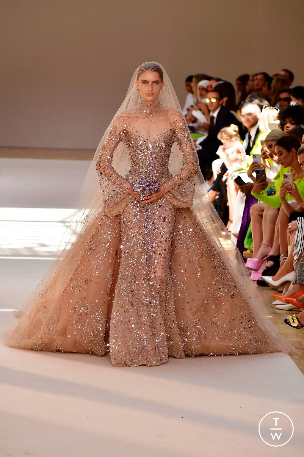 Fashion Week Paris Fall/Winter 2022 look 70 from the Elie Saab collection couture