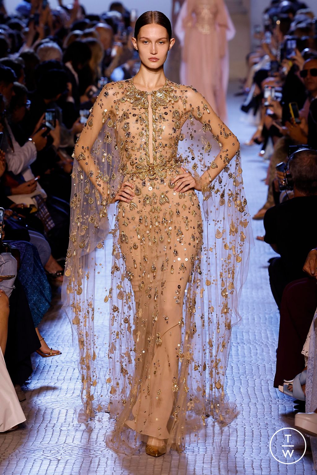 Fashion Week Paris Fall/Winter 2023 look 2 from the Elie Saab collection couture