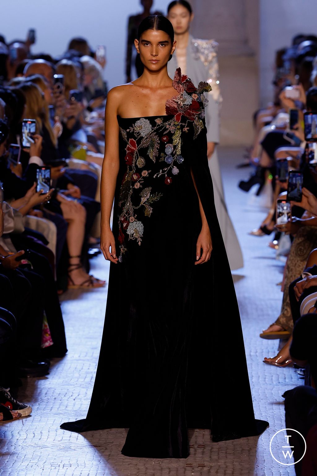 Fashion Week Paris Fall/Winter 2023 look 5 from the Elie Saab collection couture