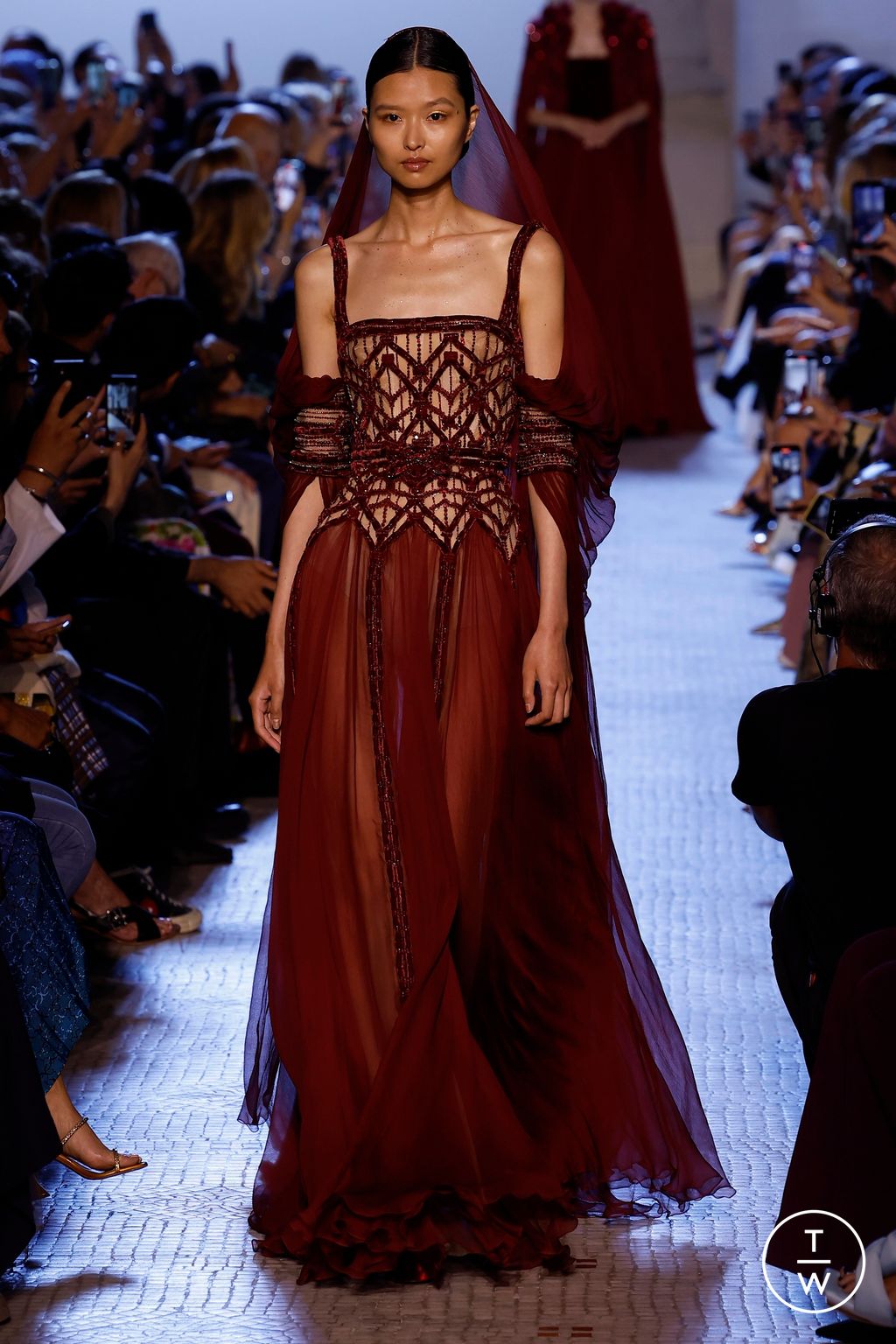 Fashion Week Paris Fall/Winter 2023 look 17 from the Elie Saab collection couture