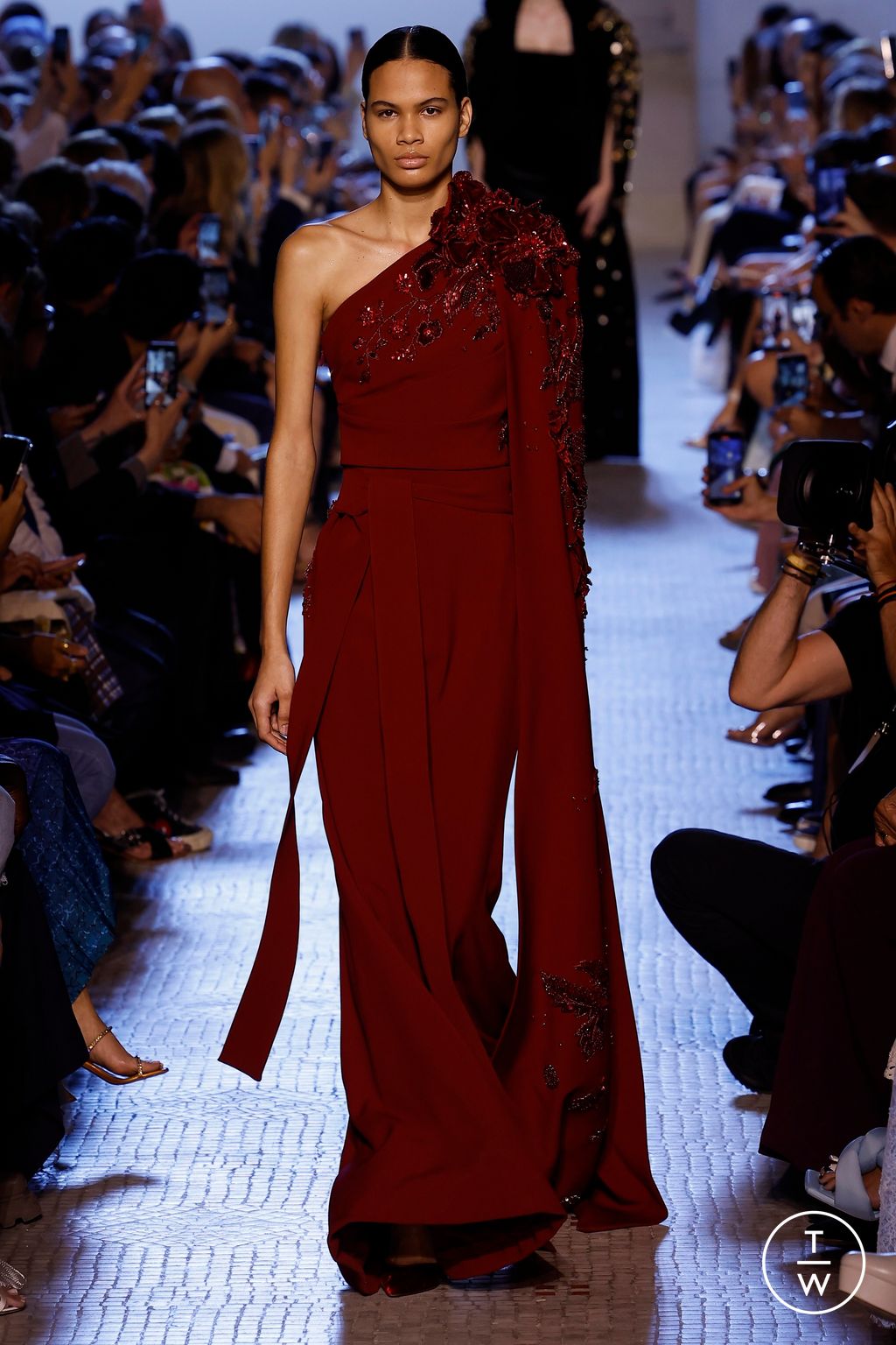 Fashion Week Paris Fall/Winter 2023 look 19 from the Elie Saab collection couture