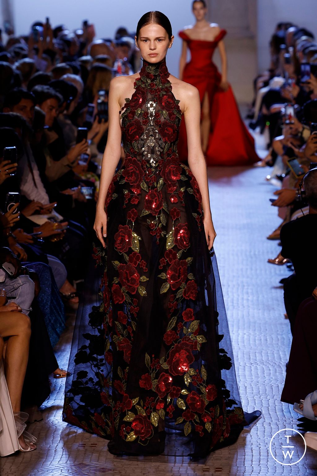 Fashion Week Paris Fall/Winter 2023 look 30 from the Elie Saab collection couture