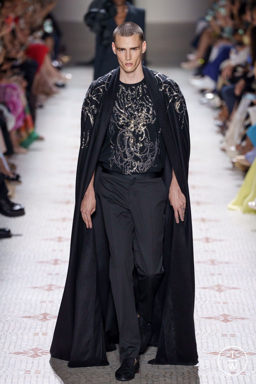Fashion Week Paris Fall/Winter 2024 look 5 from the Elie Saab collection couture