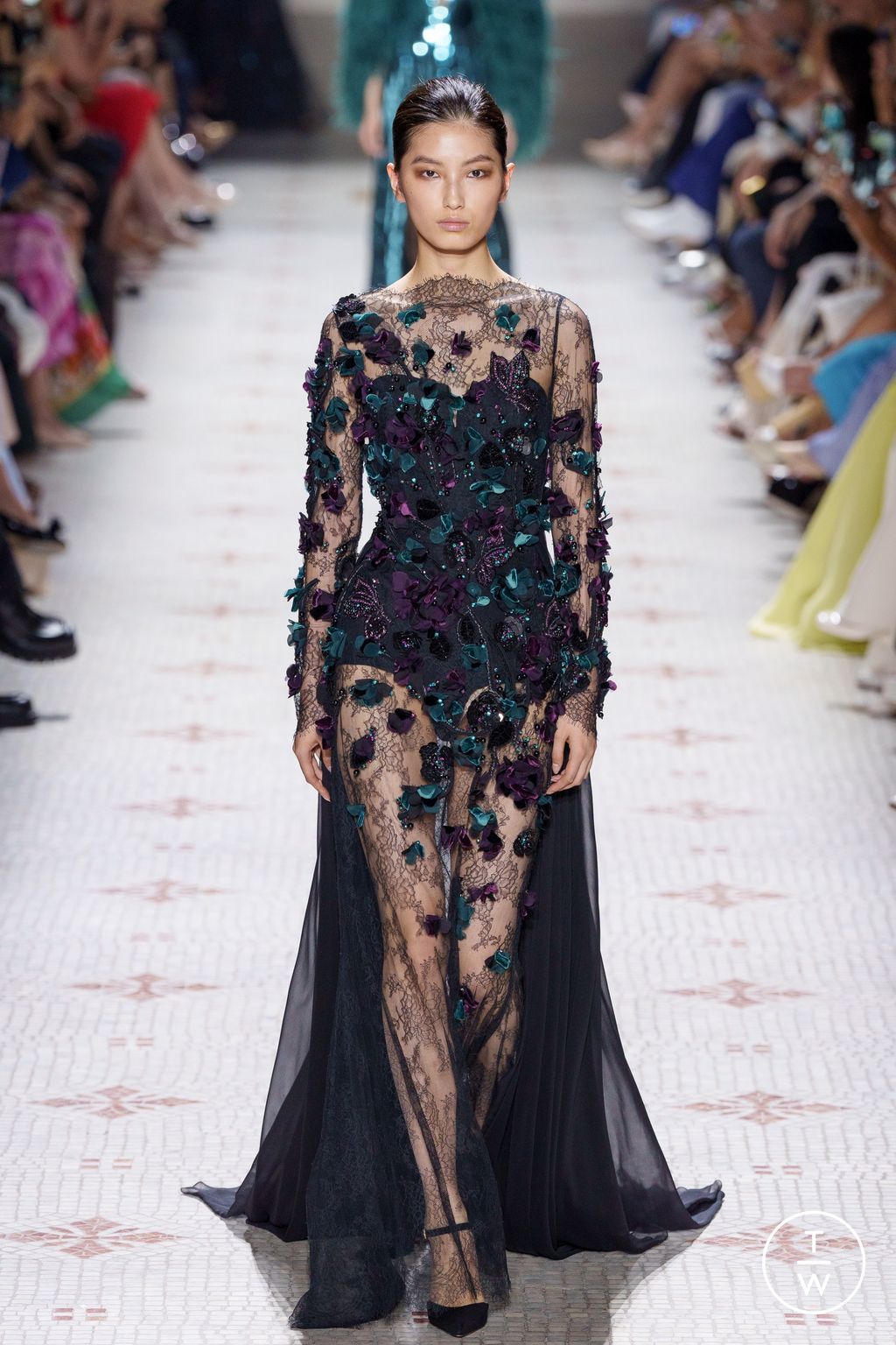 Fashion Week Paris Fall/Winter 2024 look 10 from the Elie Saab collection couture