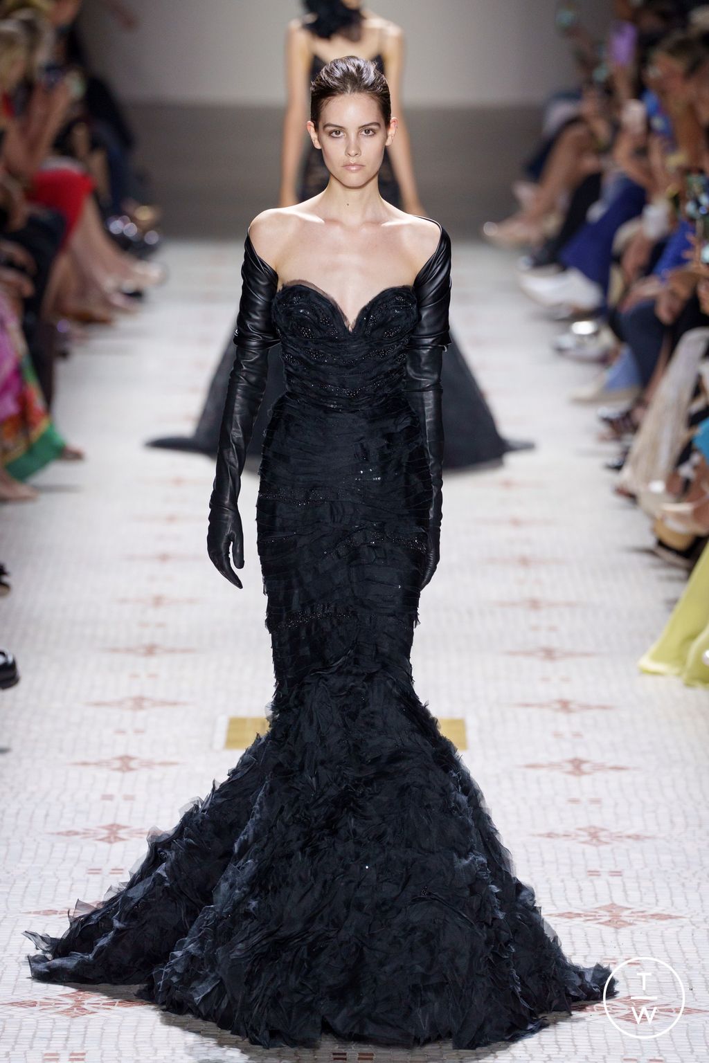 Fashion Week Paris Fall/Winter 2024 look 17 from the Elie Saab collection couture