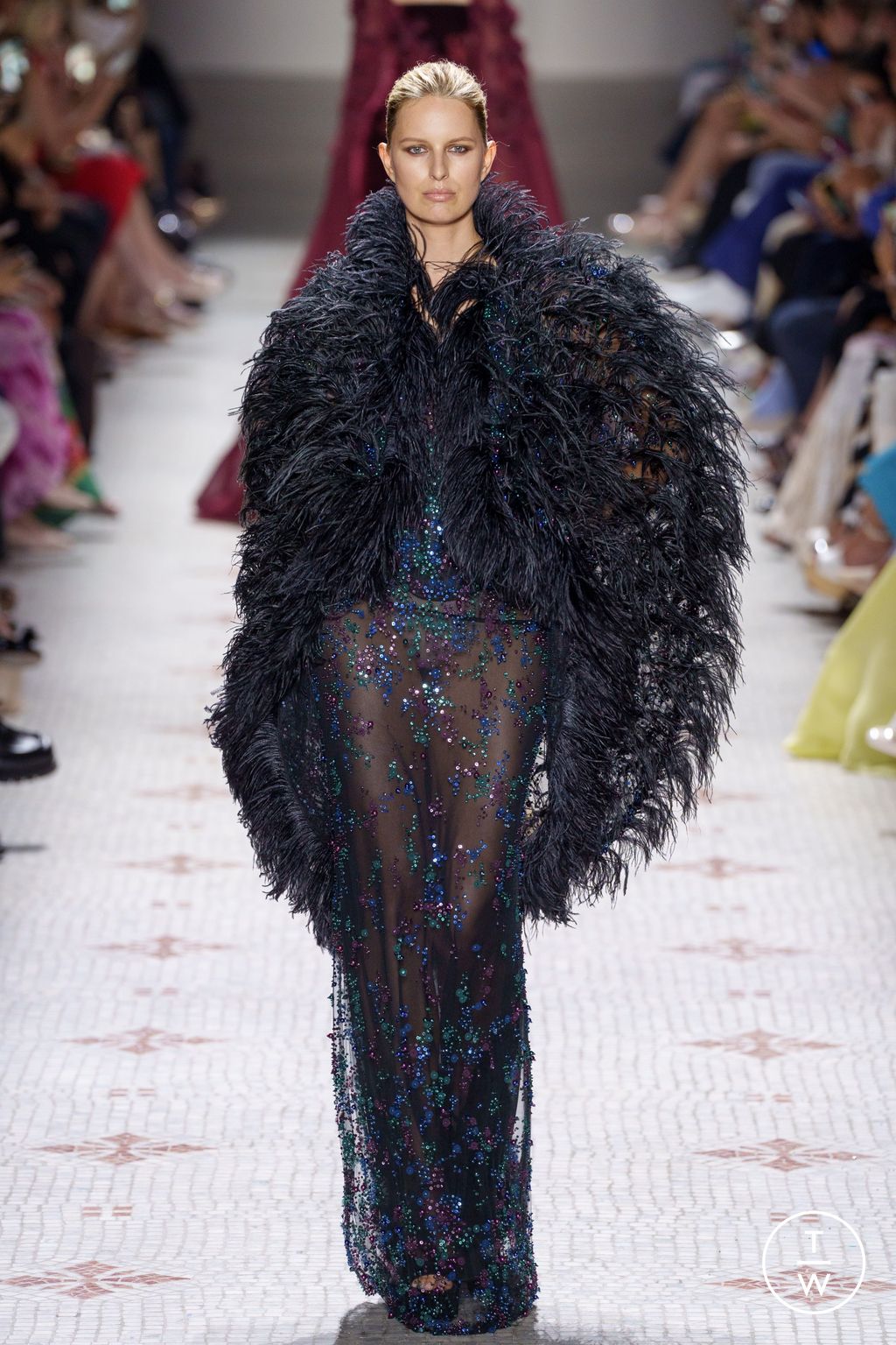 Fashion Week Paris Fall/Winter 2024 look 20 de la collection Elie Saab couture