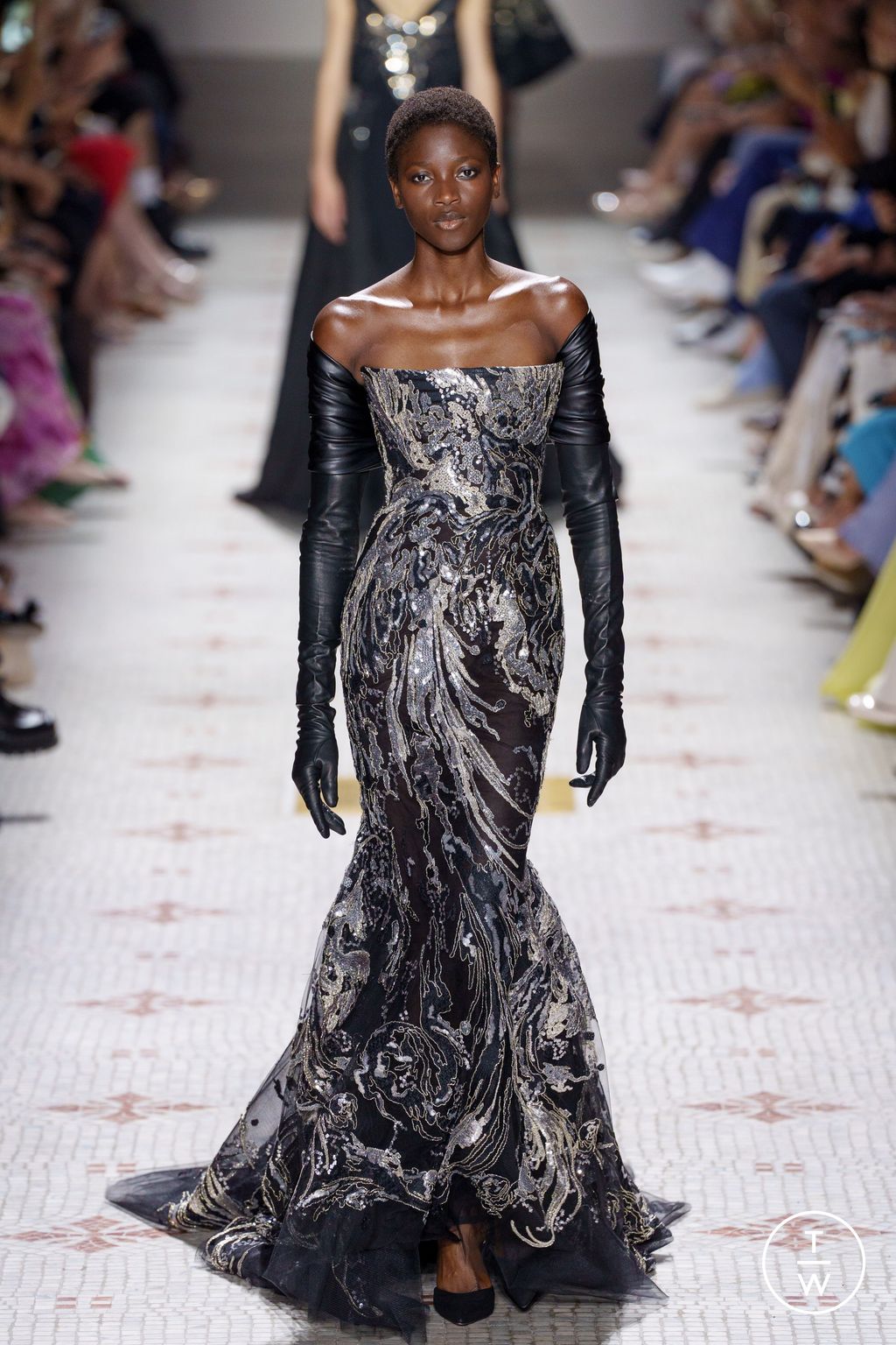 Fashion Week Paris Fall/Winter 2024 look 33 from the Elie Saab collection couture