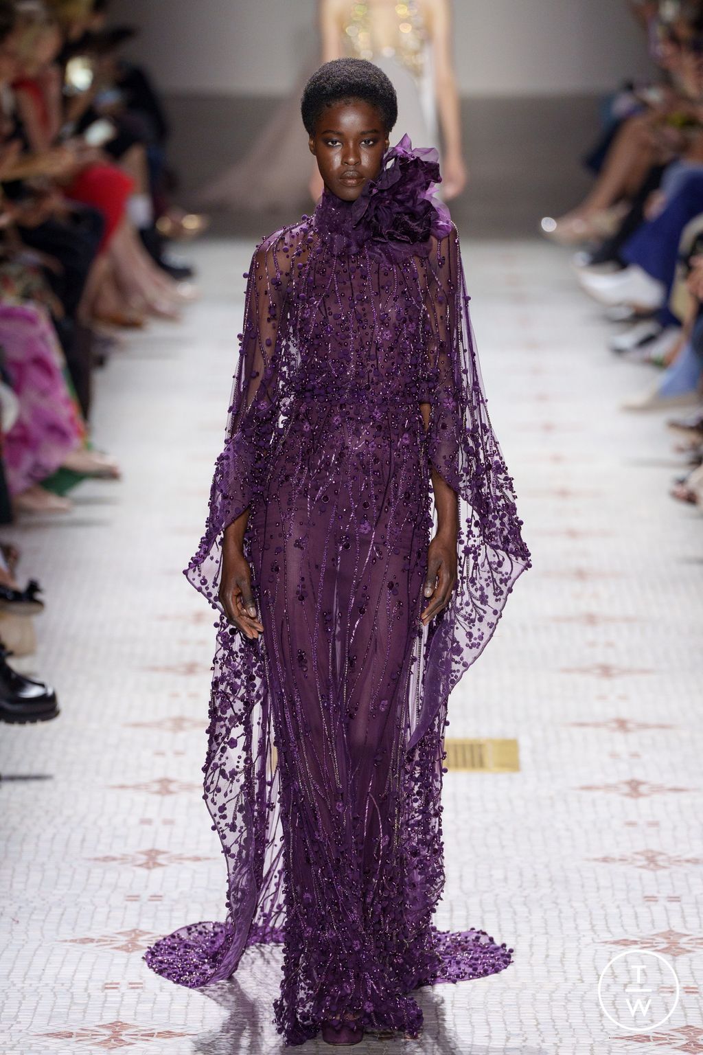 Fashion Week Paris Fall/Winter 2024 look 45 from the Elie Saab collection 高级定制