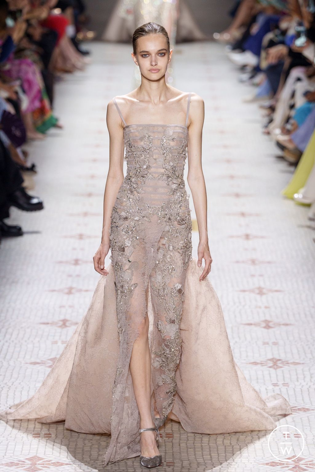 Fashion Week Paris Fall/Winter 2024 look 47 from the Elie Saab collection couture