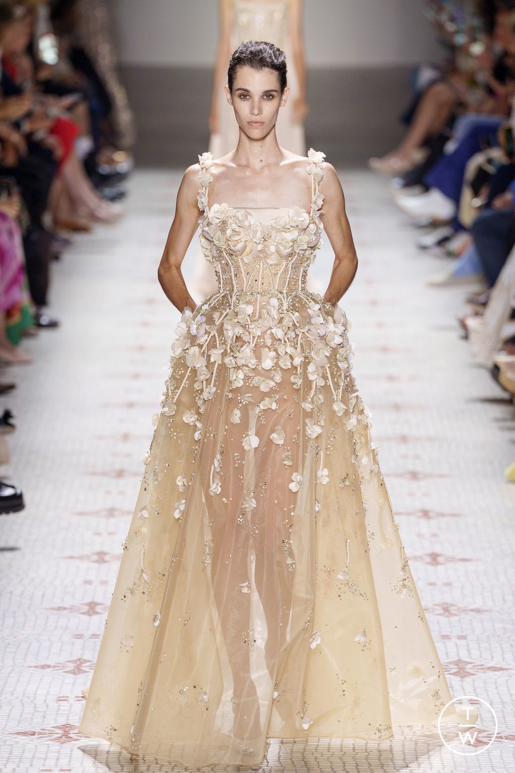 Fashion Week Paris Fall/Winter 2024 look 53 from the Elie Saab collection couture