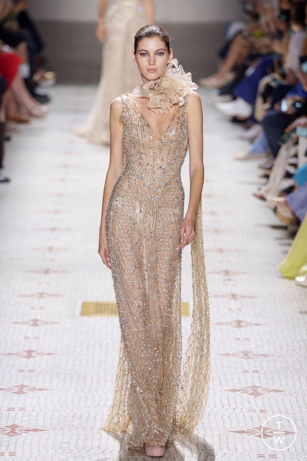 Fashion Week Paris Fall/Winter 2024 look 56 from the Elie Saab collection couture