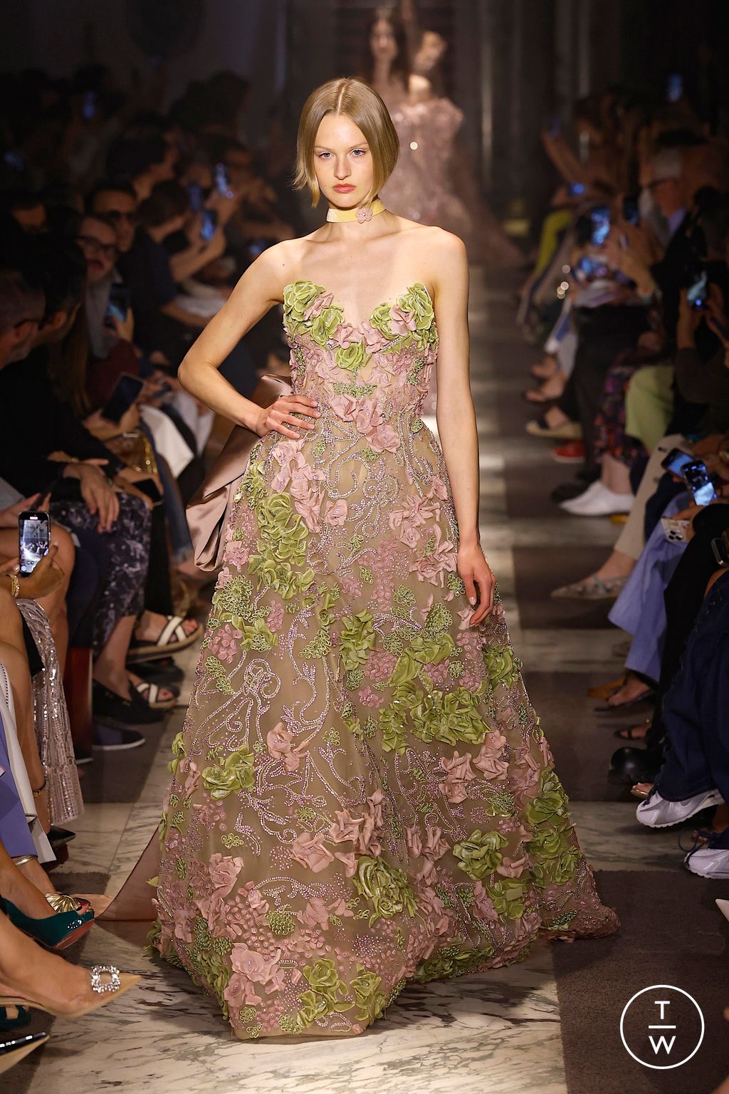 Fashion Week Paris Fall/Winter 2025 look 14 from the Elie Saab collection couture