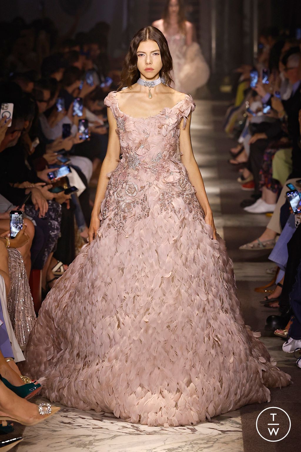 Fashion Week Paris Fall/Winter 2025 look 16 from the Elie Saab collection couture