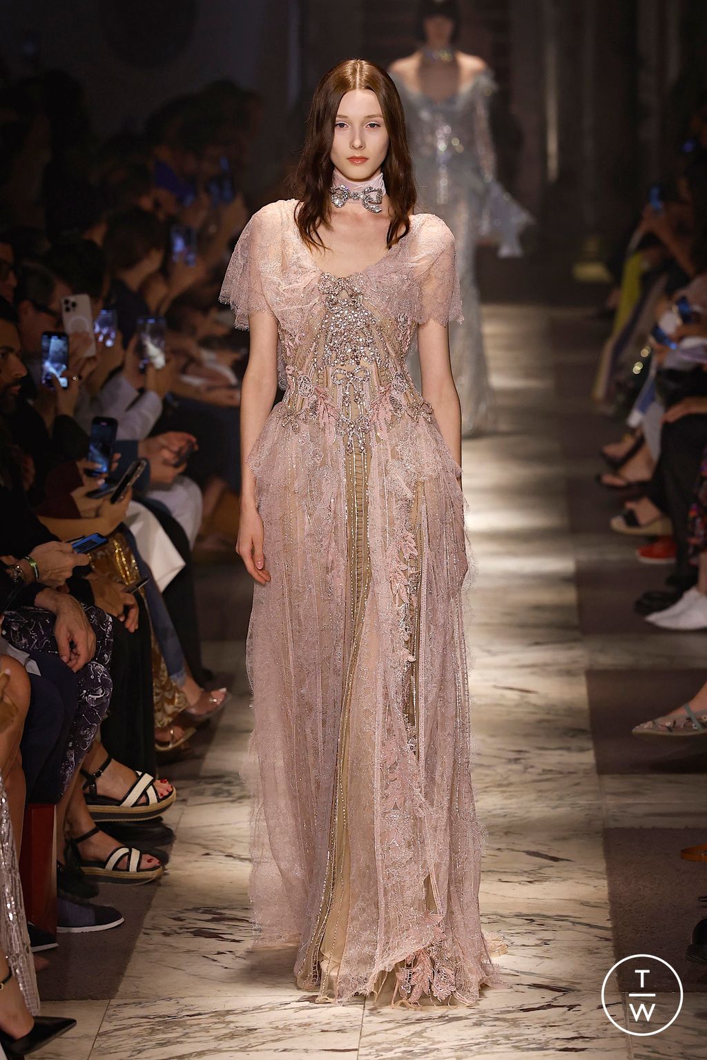 Fashion Week Paris Fall/Winter 2025 look 19 from the Elie Saab collection couture