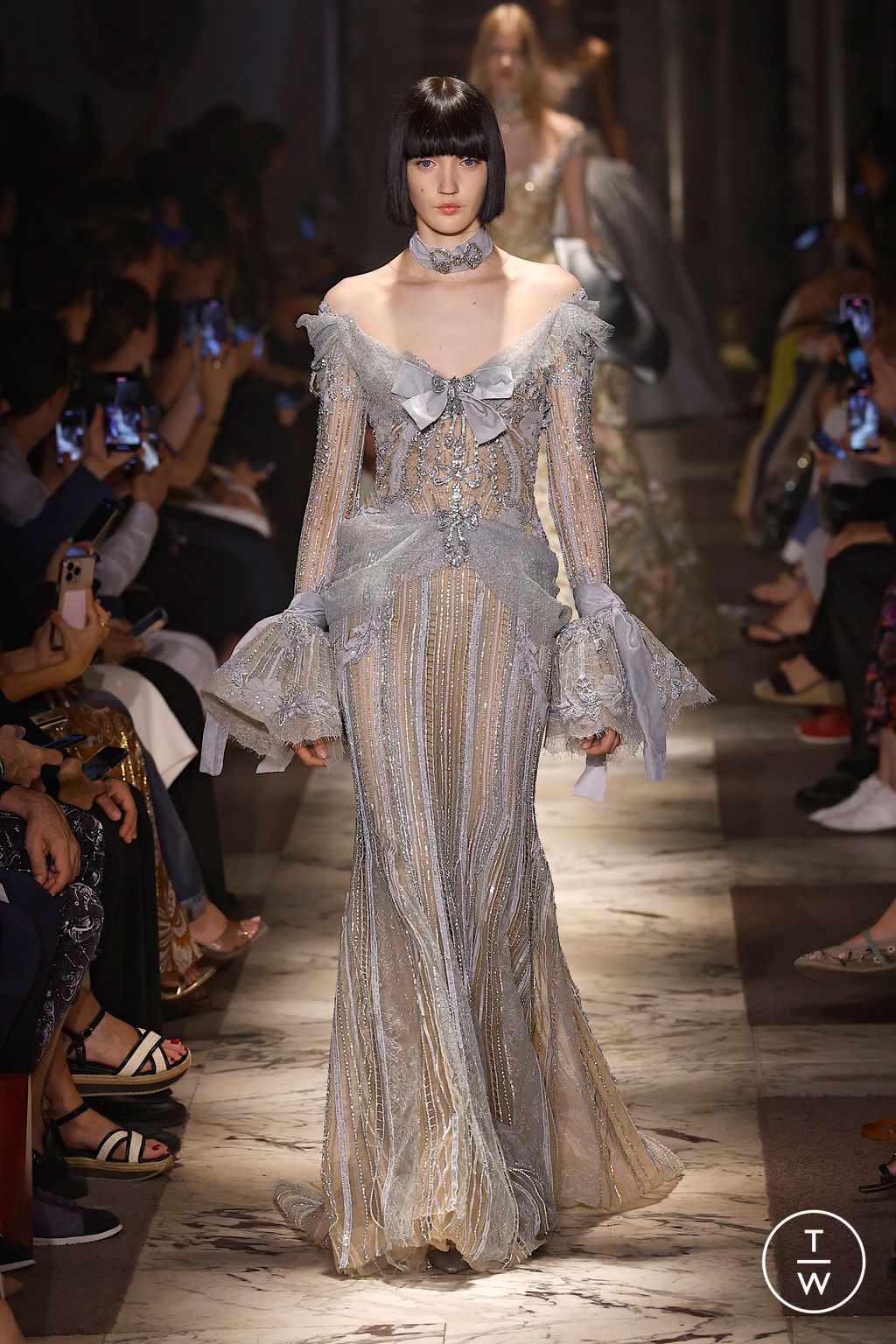 Fashion Week Paris Fall/Winter 2025 look 20 from the Elie Saab collection couture