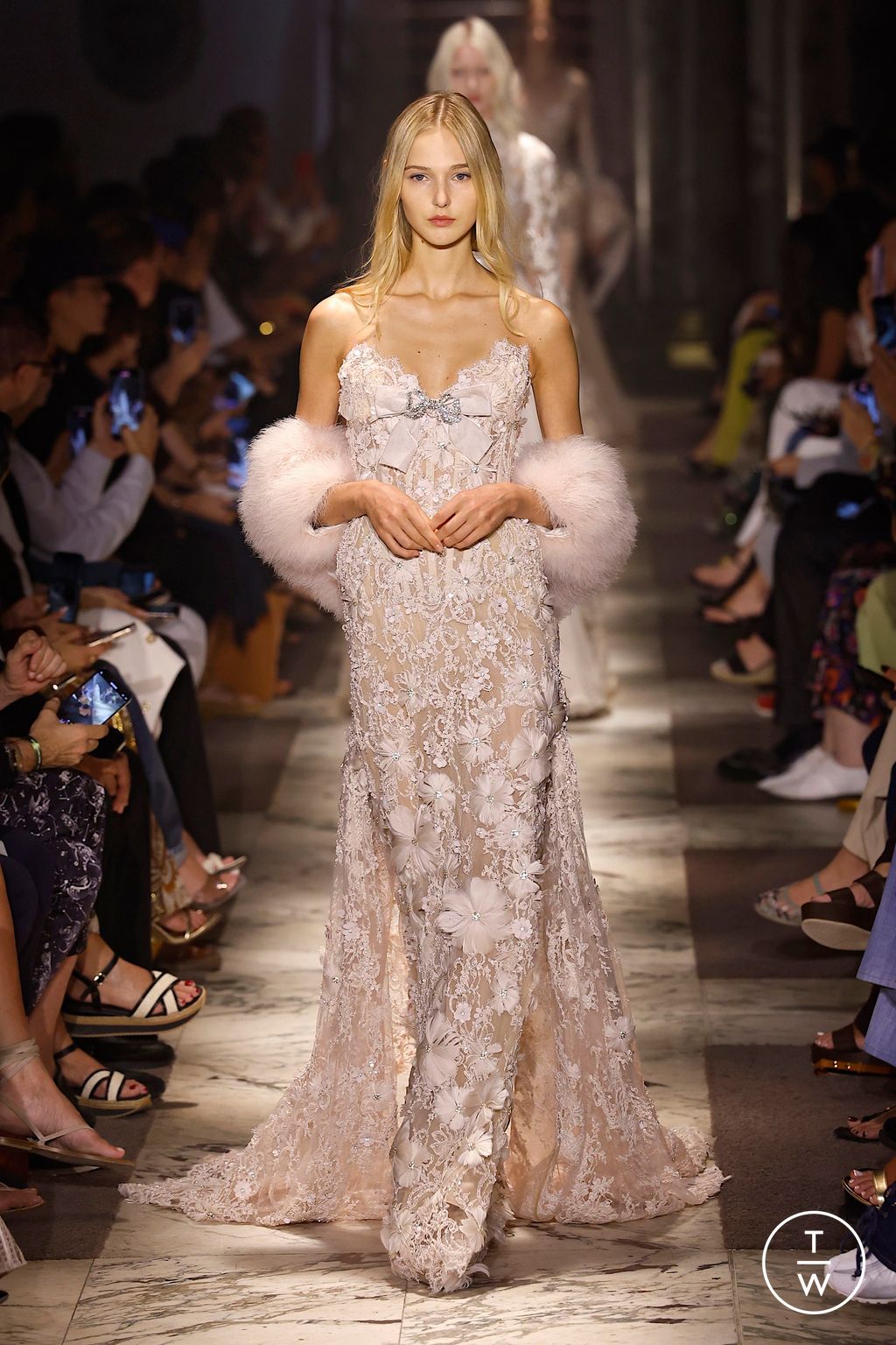 Fashion Week Paris Fall/Winter 2025 look 44 from the Elie Saab collection couture