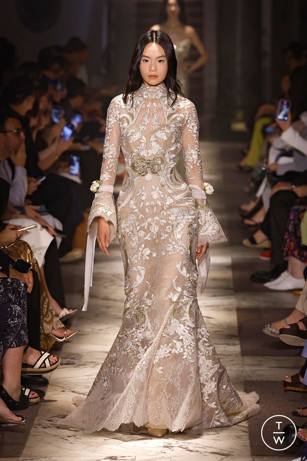 Fashion Week Paris Fall/Winter 2025 look 47 from the Elie Saab collection couture