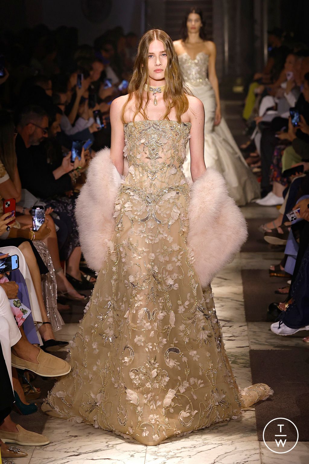 Fashion Week Paris Fall/Winter 2025 look 55 from the Elie Saab collection couture
