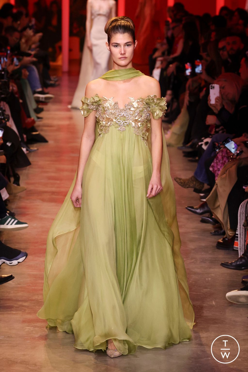 Fashion Week Paris Spring/Summer 2024 look 18 from the Elie Saab collection couture
